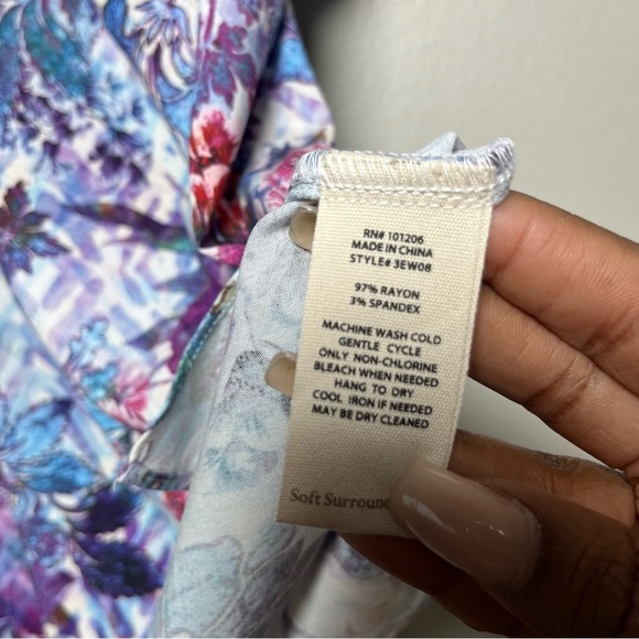 Soft Surroundings Women Santamar Top Petite Large Watercolor Floral Short Sleeve - Picture 9 of 11